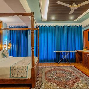 Queen Suite